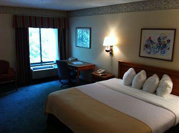 Holiday Lodge Hotel Oak Hill Extérieur photo